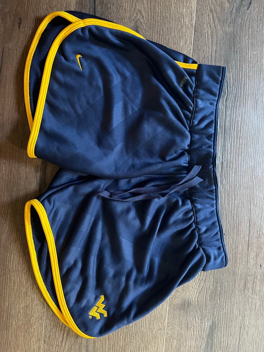 Nike WVU Mountaineers Women’s XS Fit Dry Running Shorts Navy Gold NCAA